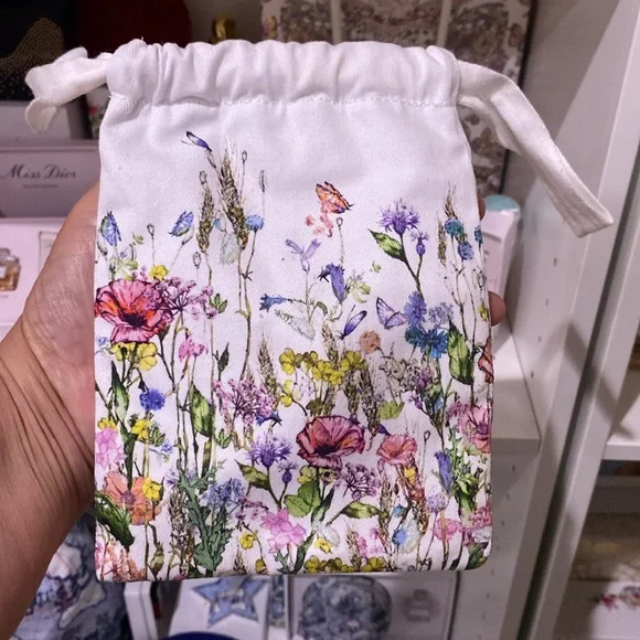 Miss Dior Milllefiori Drawstring Bag - Picture 3 of 12